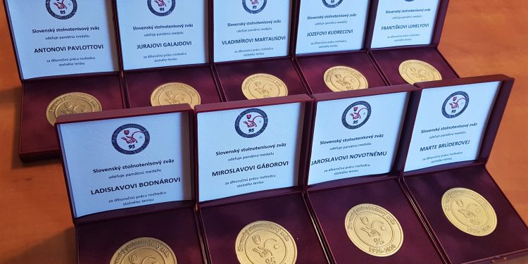 SSTZ ocenil dlhoročnú prácu rozhodcov na východnom Slovensku